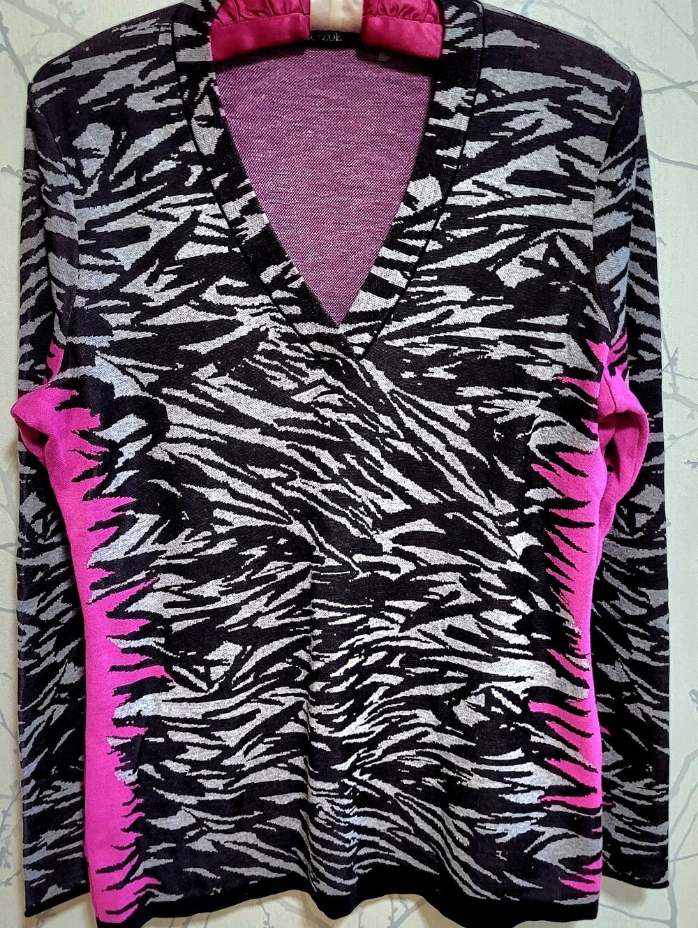 NIC+ZOE Born to Run Zebra Sweater Pink Black Gray V-Neck M